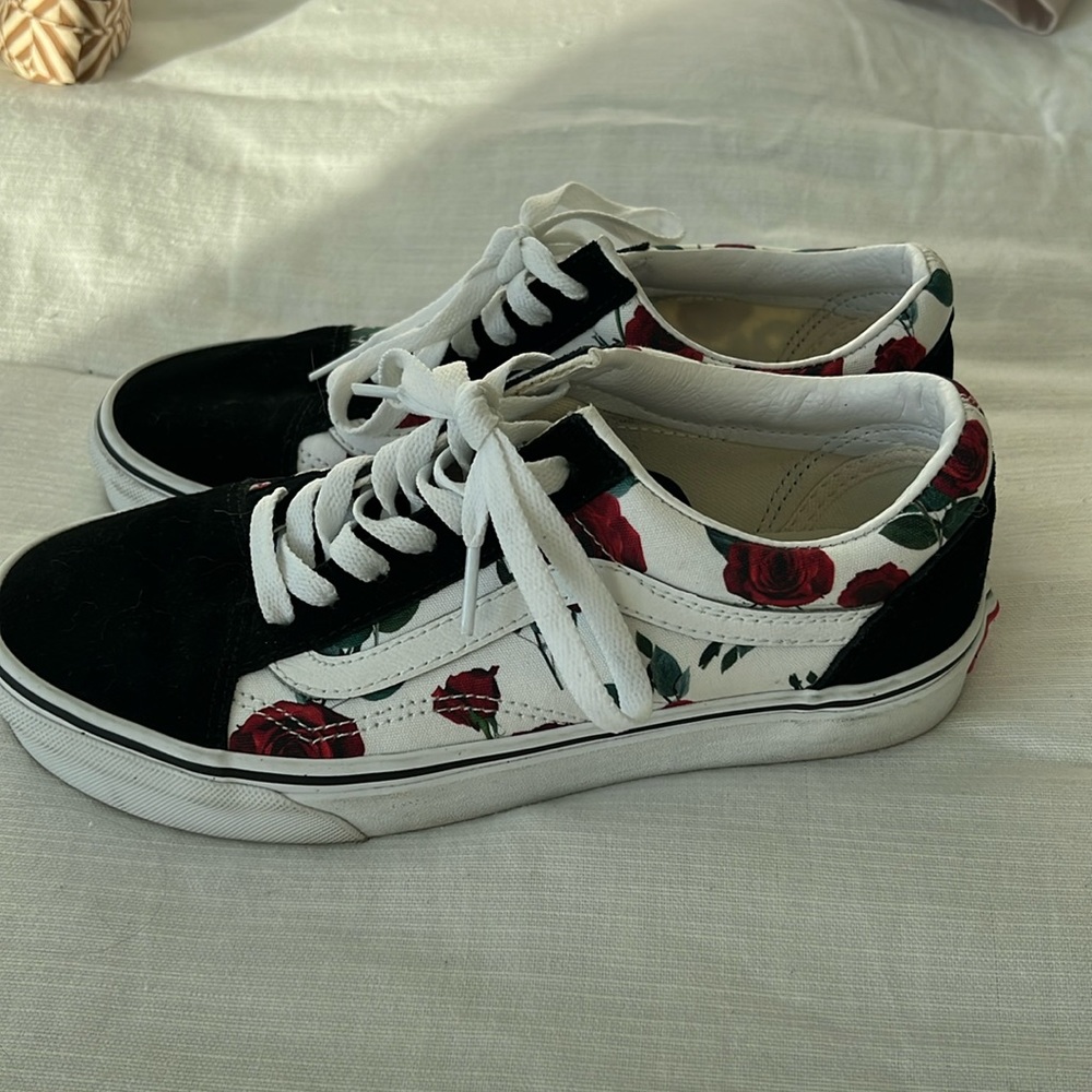 Vans w/ roses